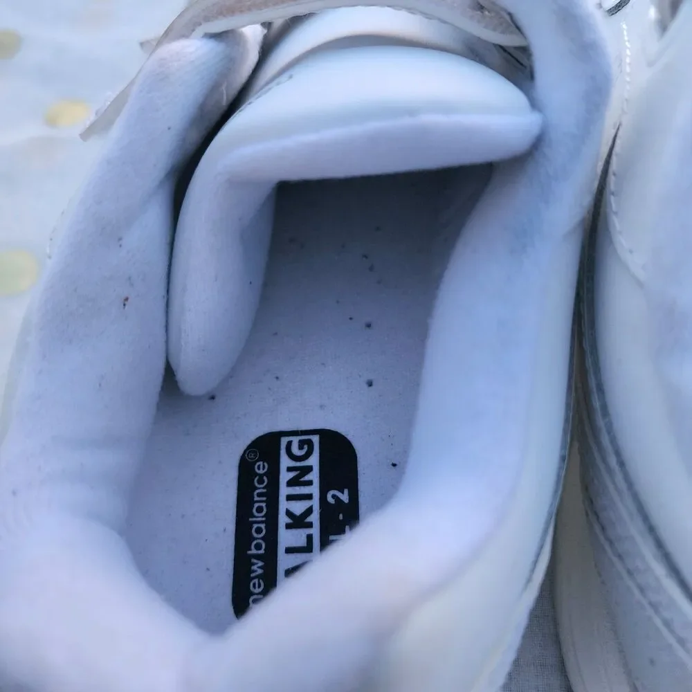 Women’s New Balance Cushioned White Walking Athletic Shoes Size 8.5